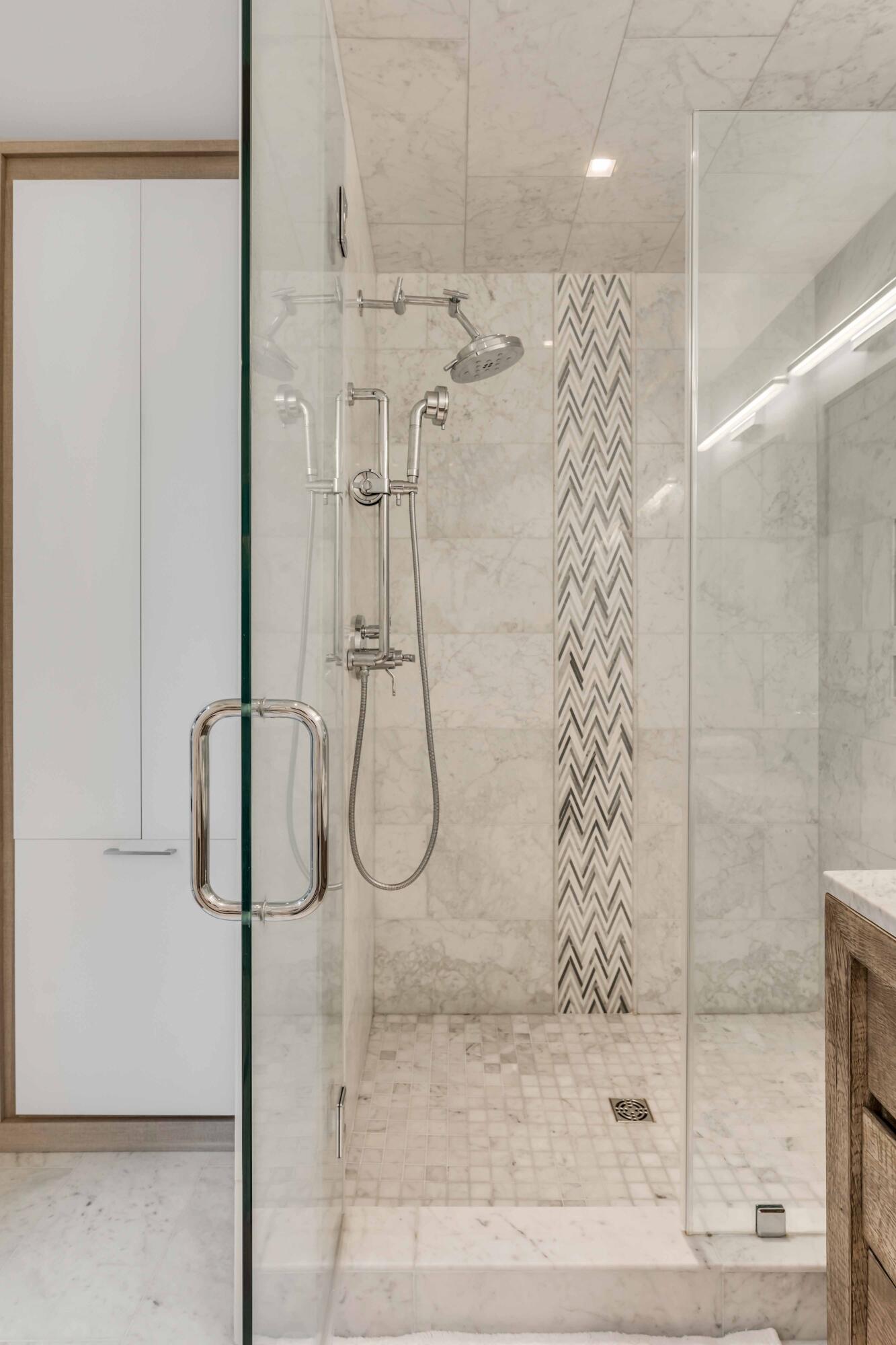 377 King Street # 209