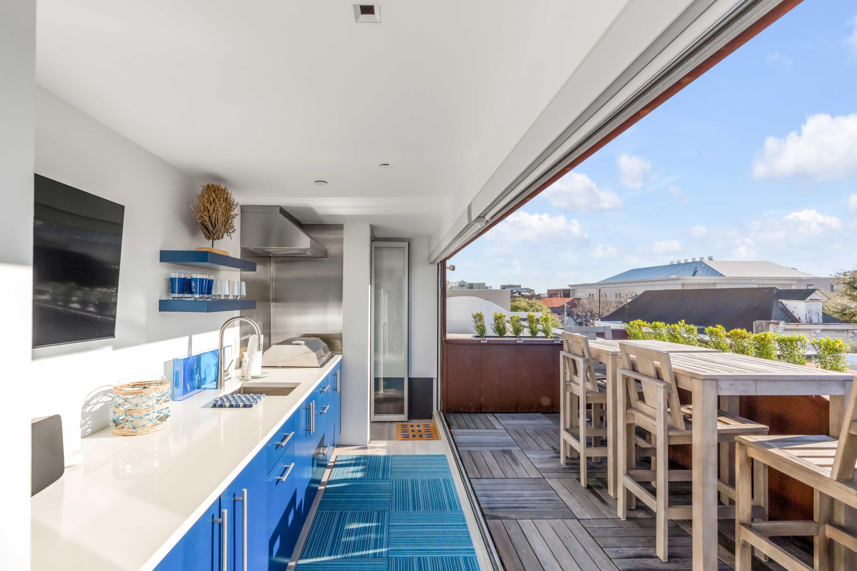 377 King Street # 209