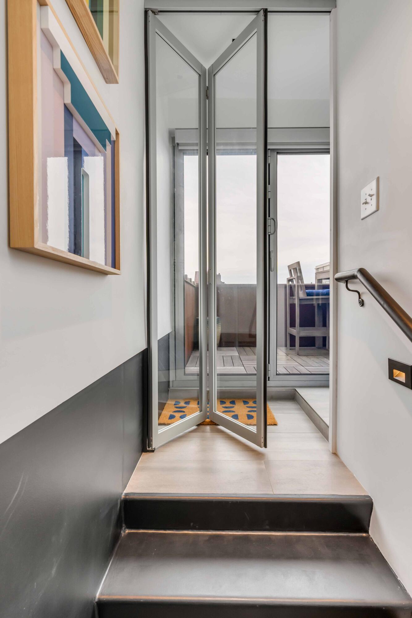 377 King Street # 209