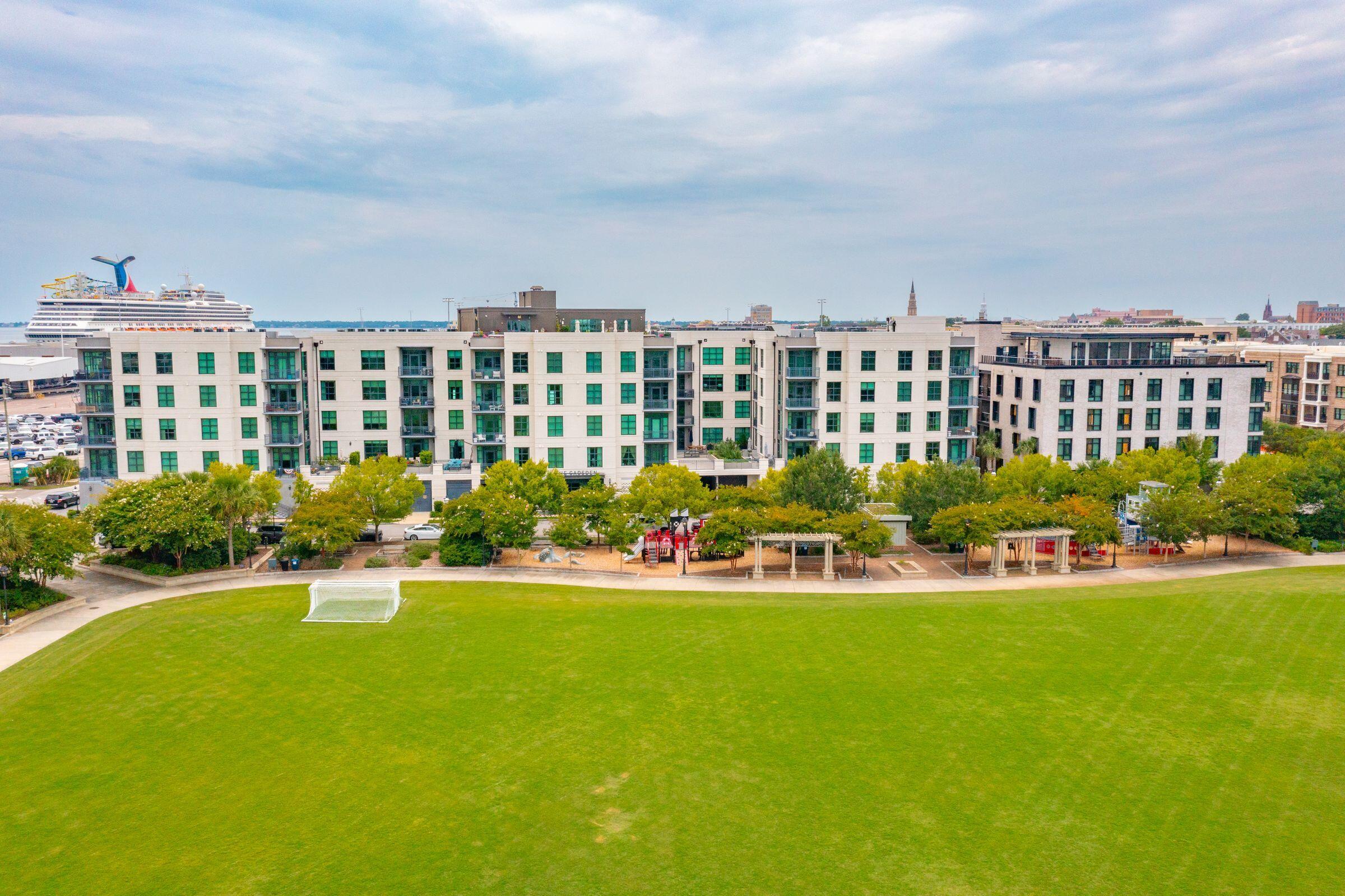 5 Gadsdenboro Street # 315