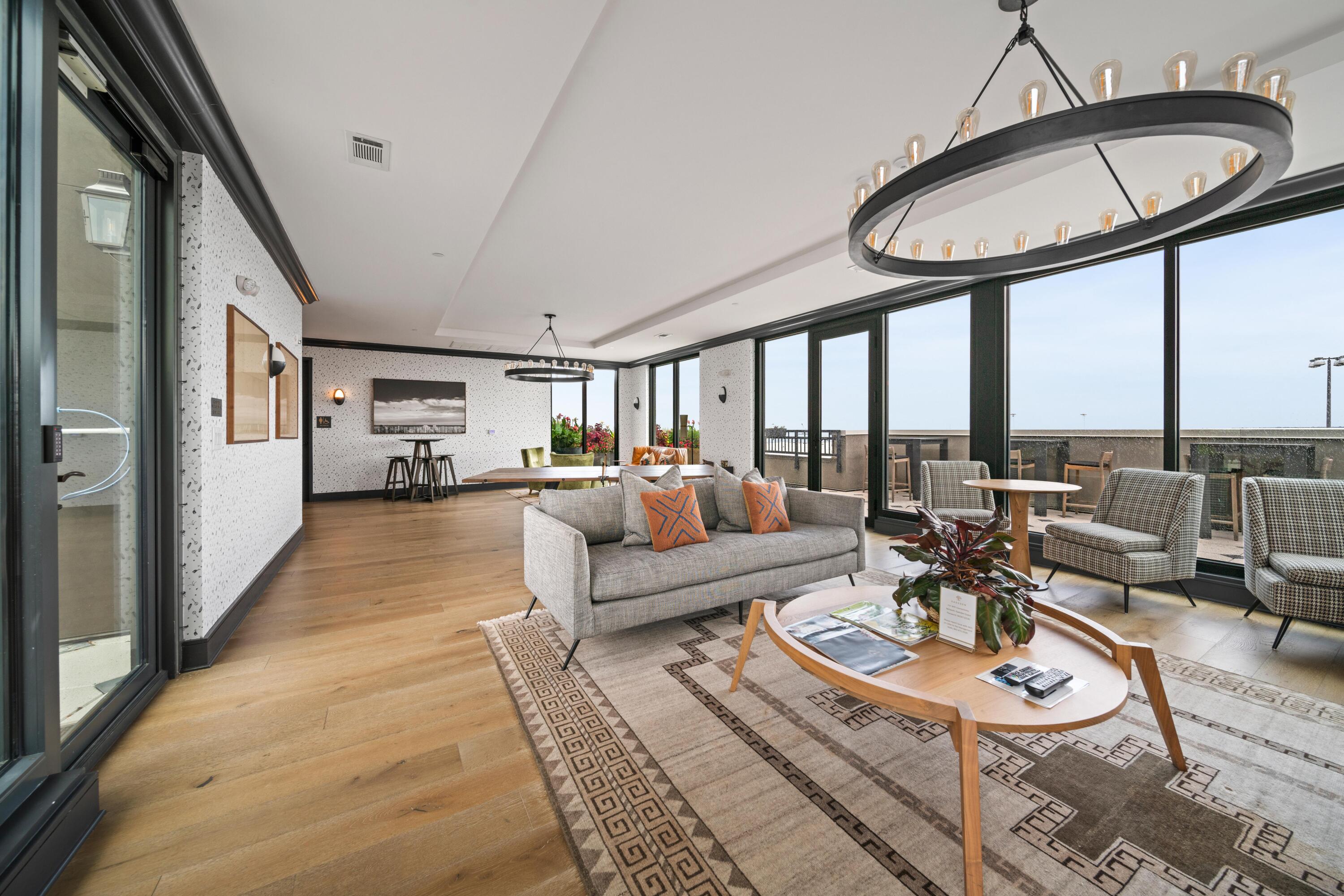 5 Gadsdenboro Street # 315