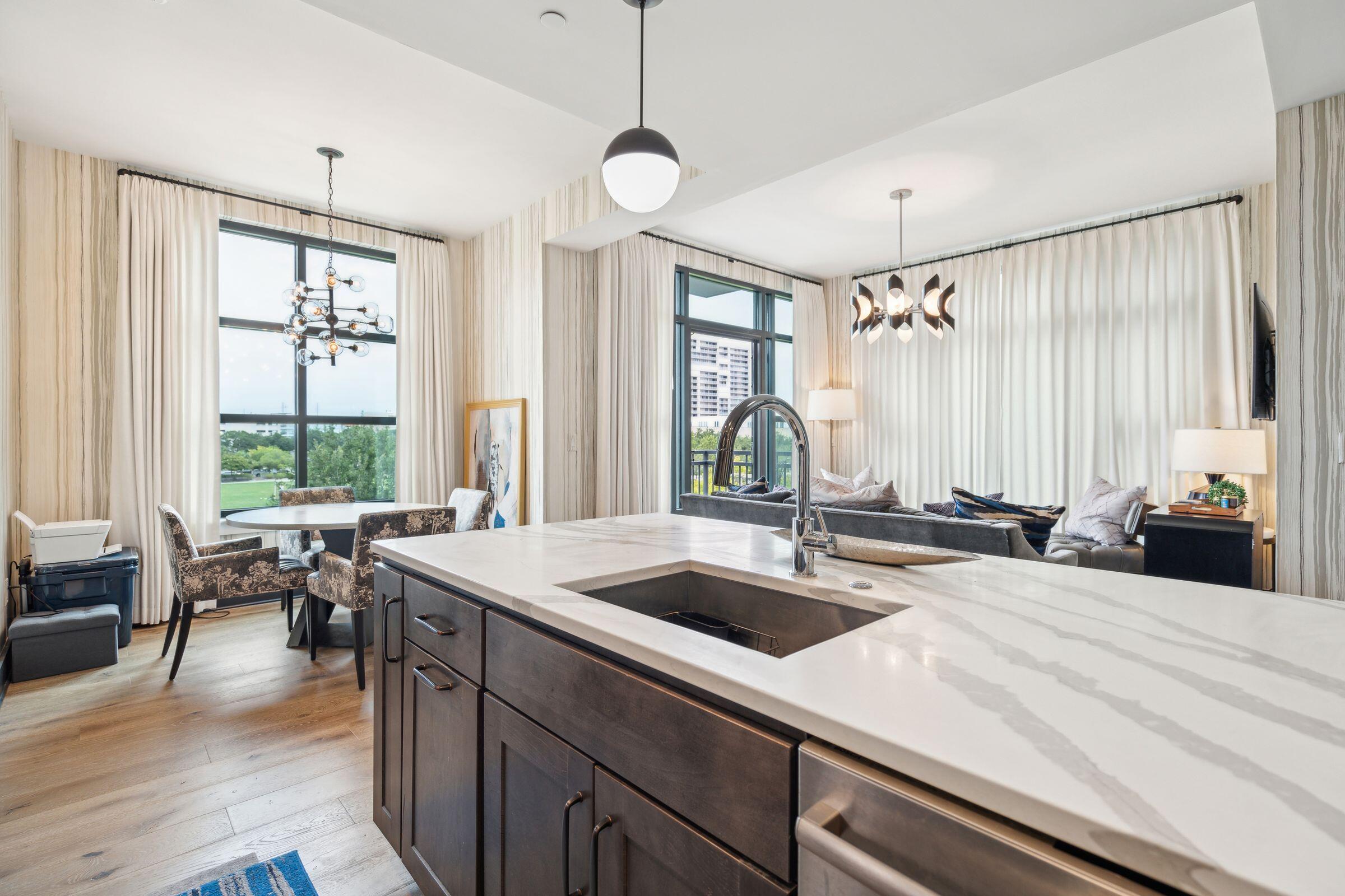 5 Gadsdenboro Street # 315