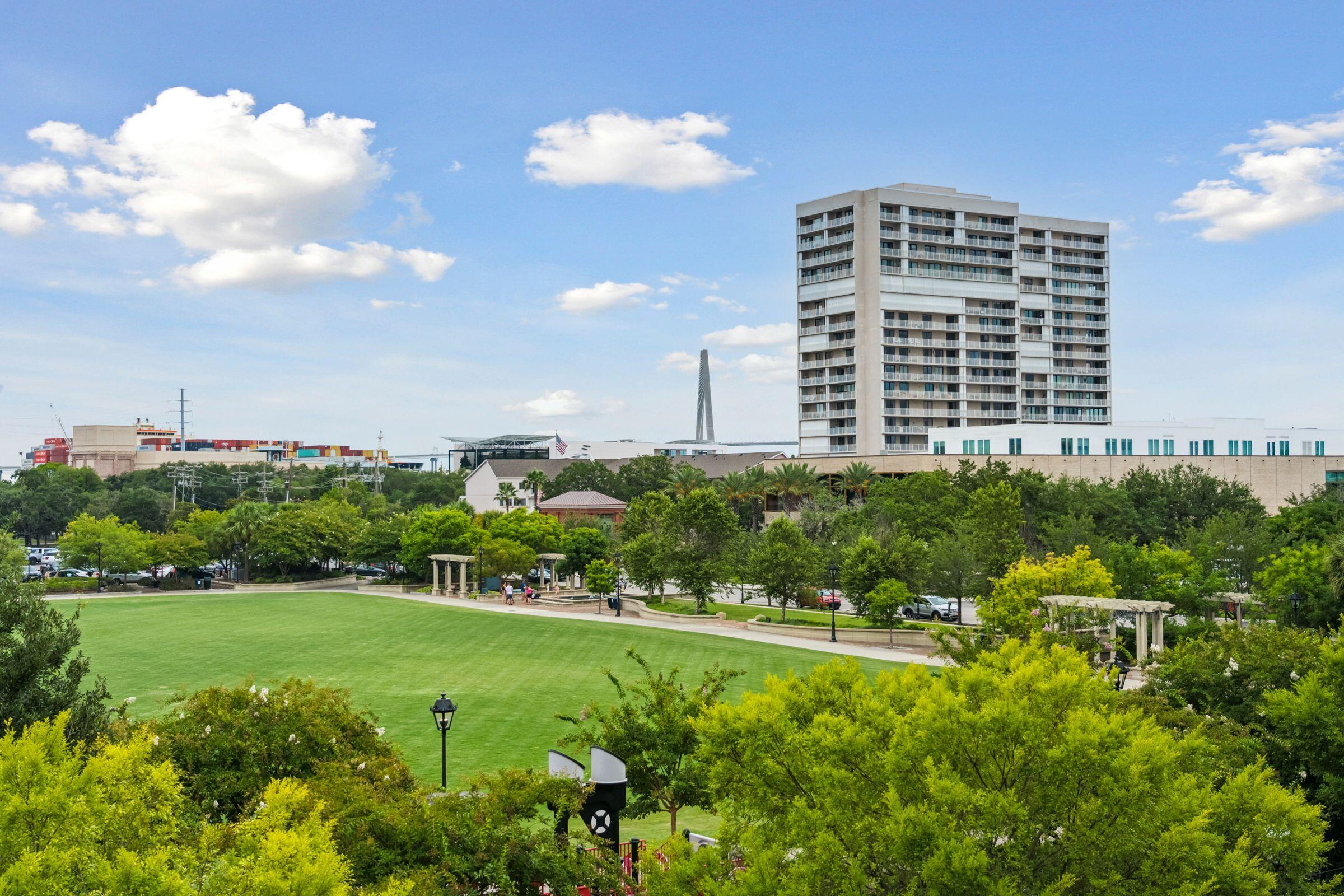 5 Gadsdenboro Street # 315