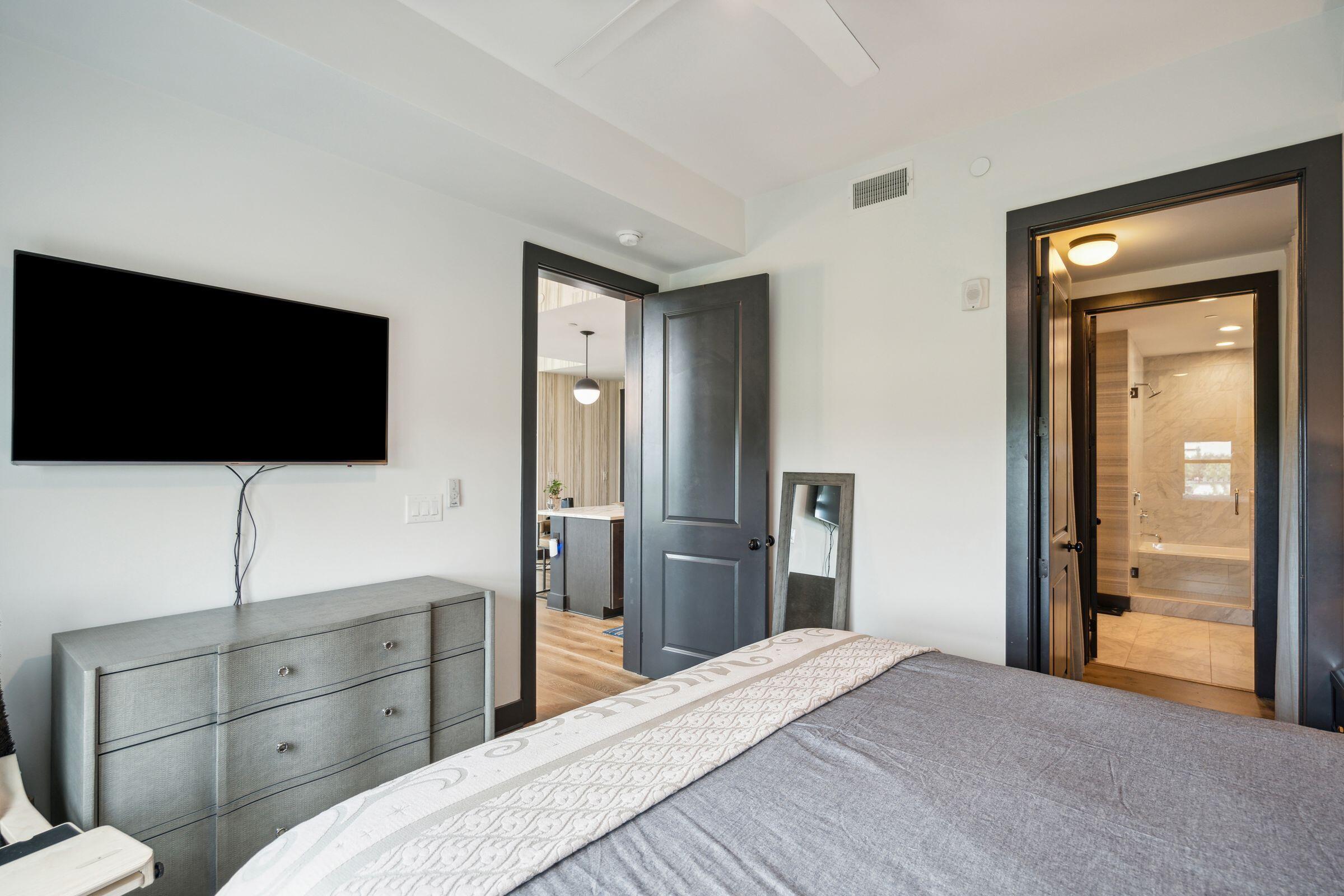 5 Gadsdenboro Street # 315