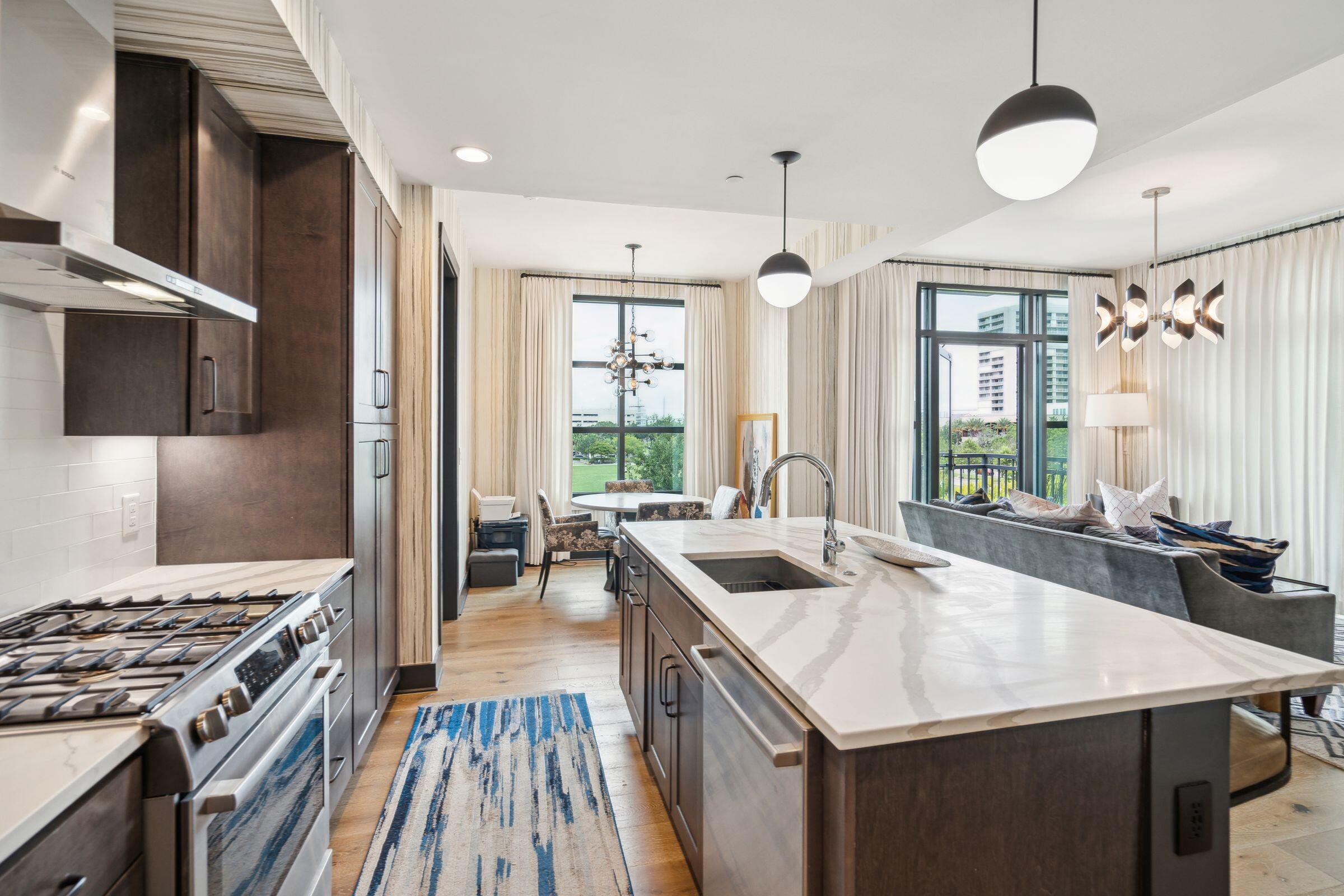 5 Gadsdenboro Street # 315