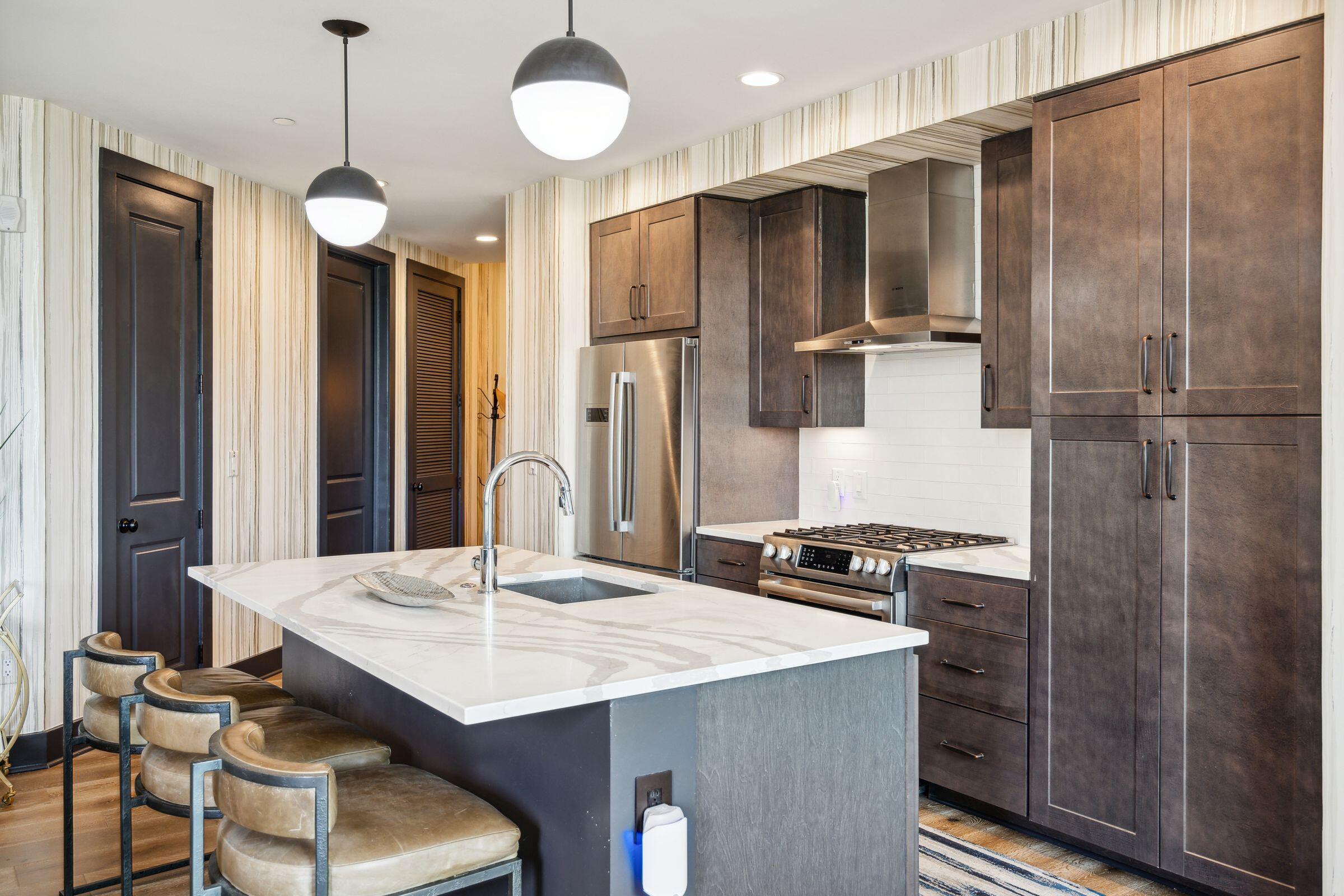 5 Gadsdenboro Street # 315