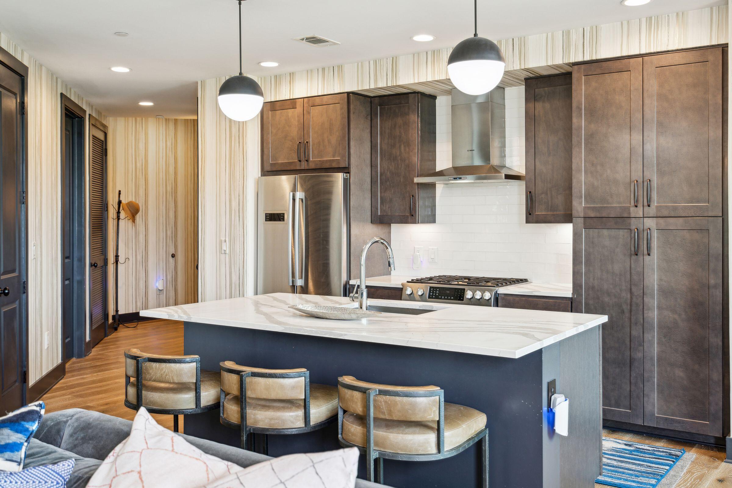 5 Gadsdenboro Street # 315