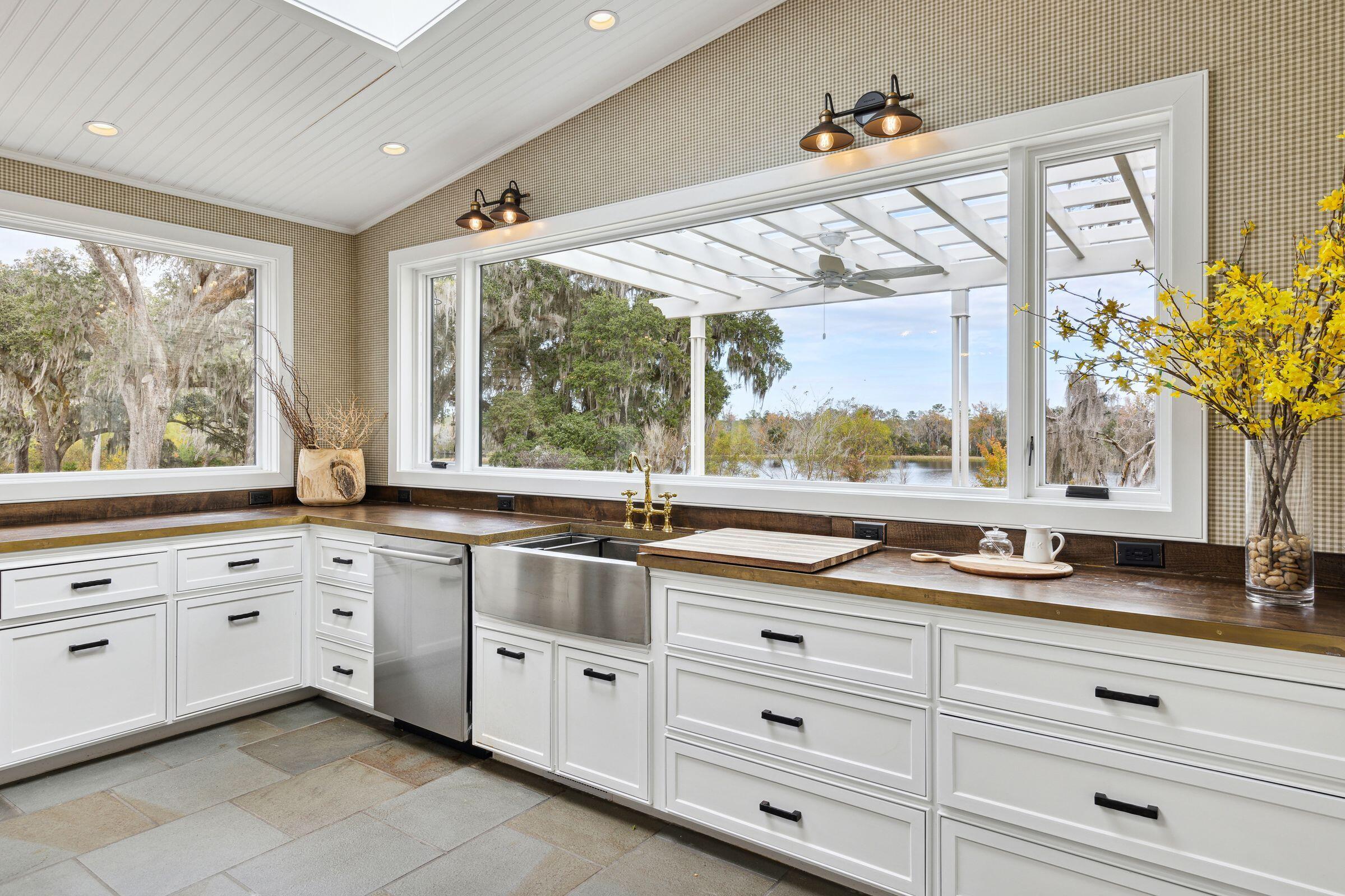 4285 Clover Hill Road