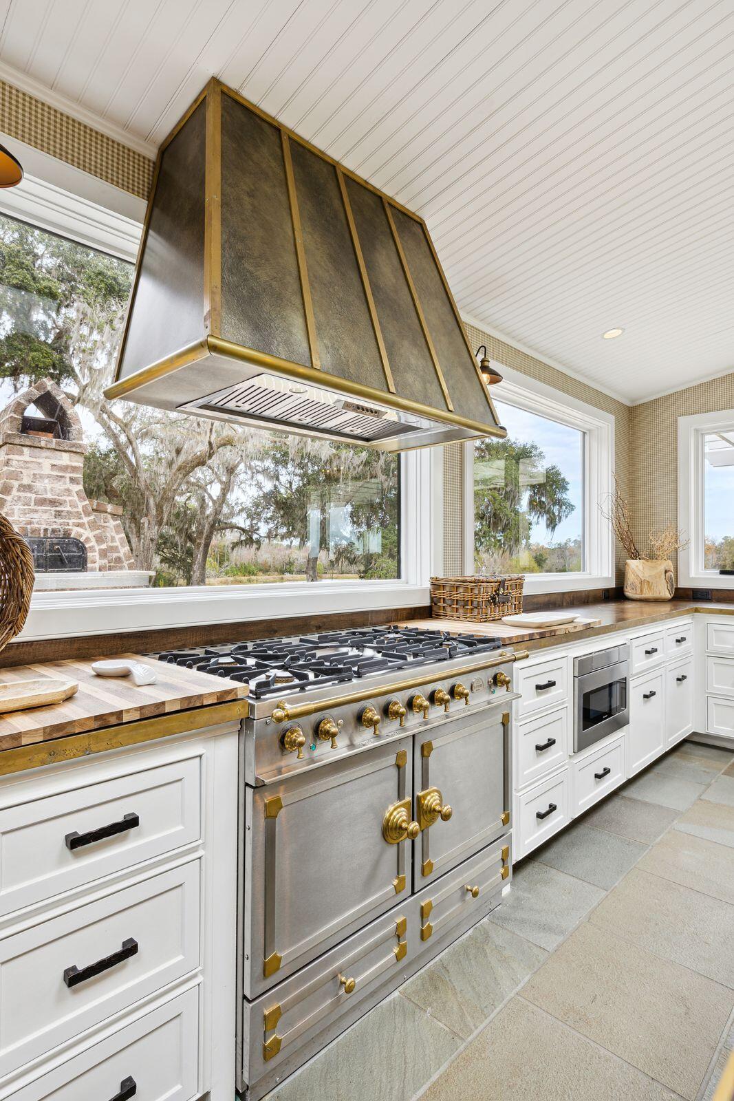 4285 Clover Hill Road