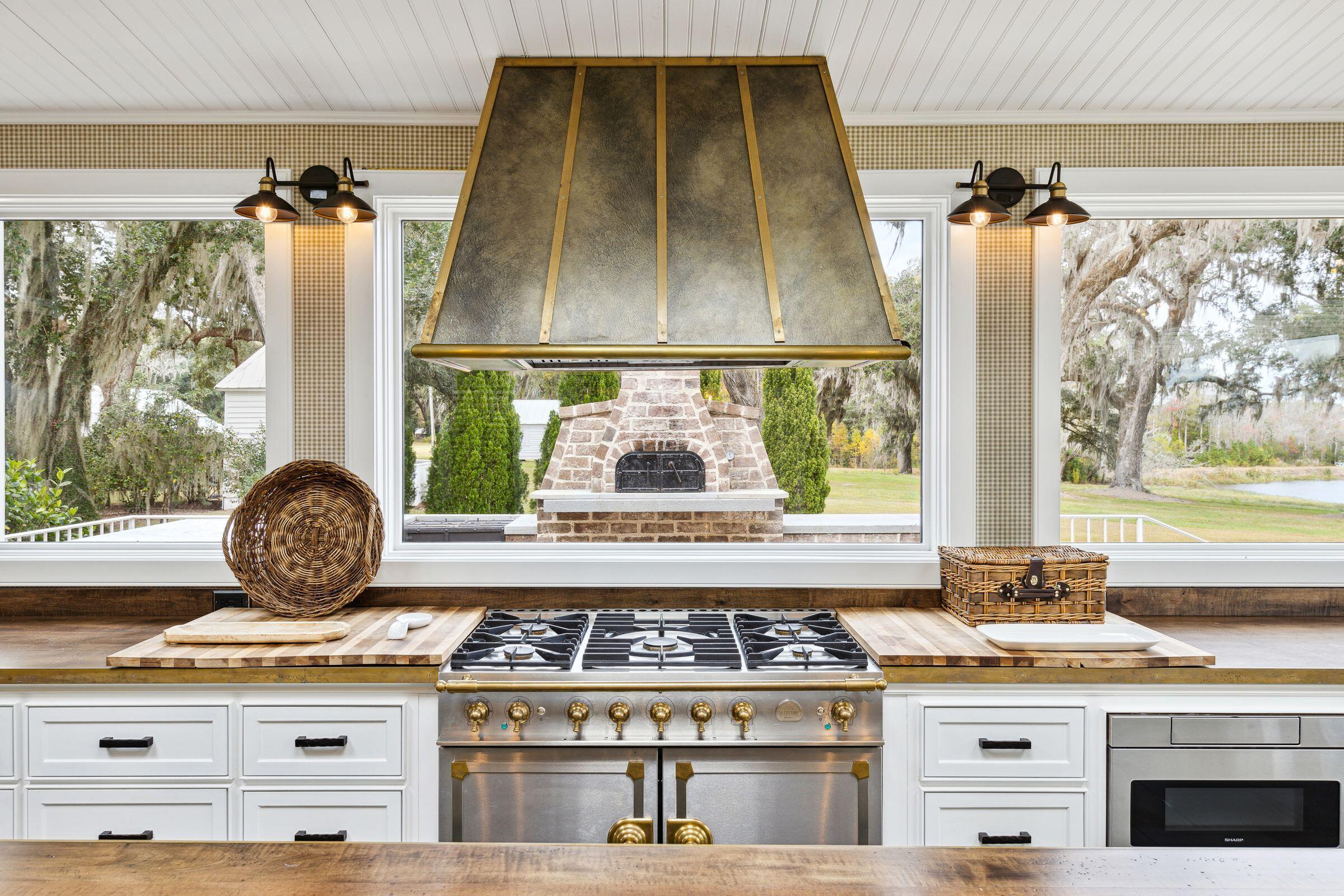 4285 Clover Hill Road