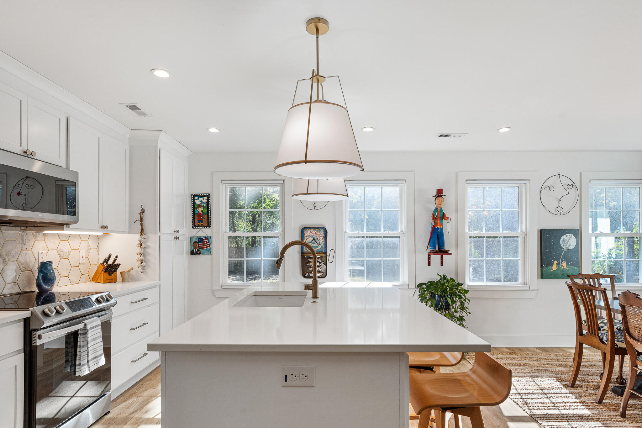 825 Harbor View Road