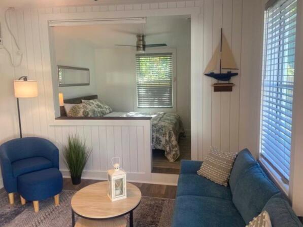 825 Harbor View Road