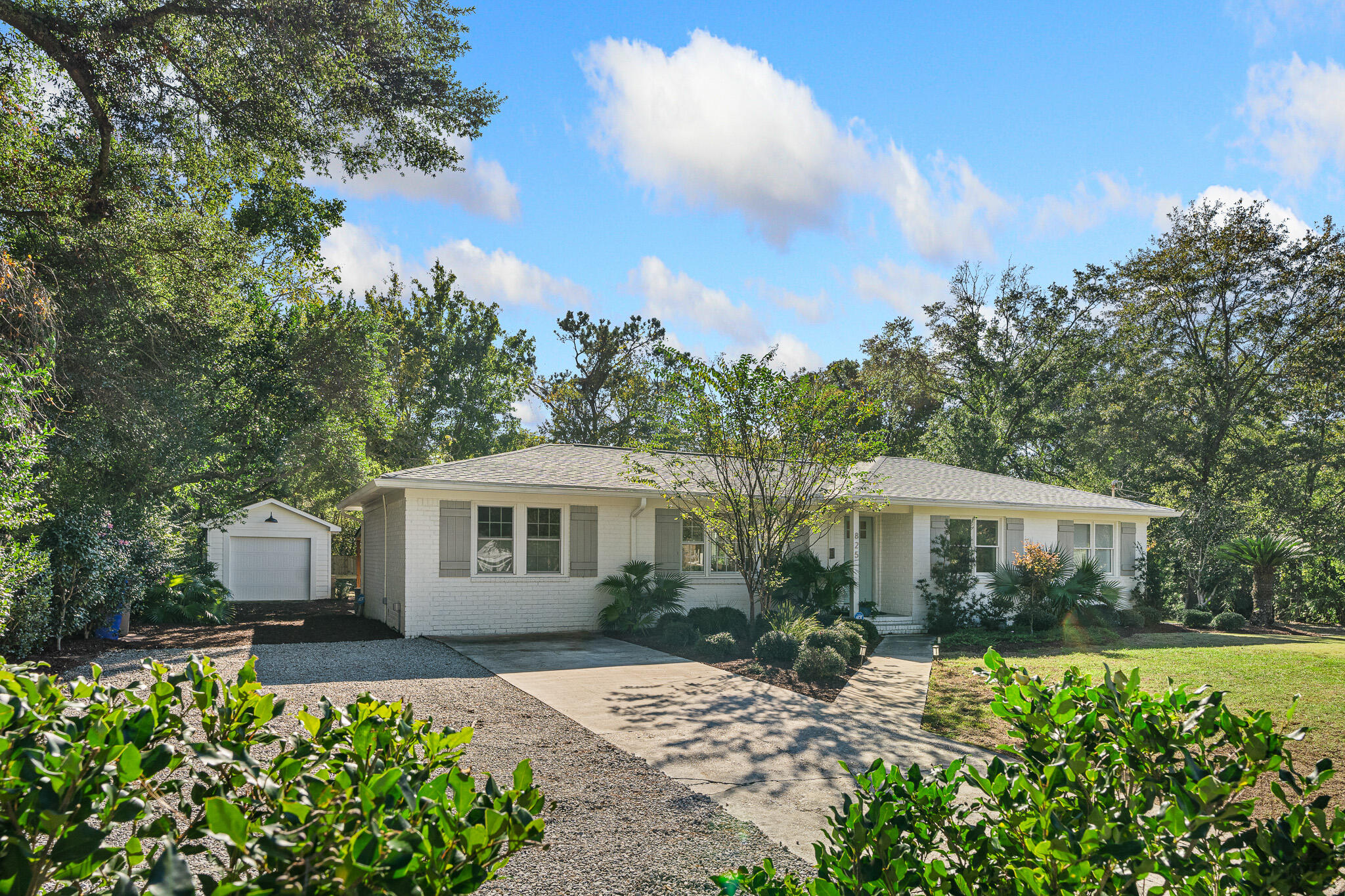 825 Harbor View Road
