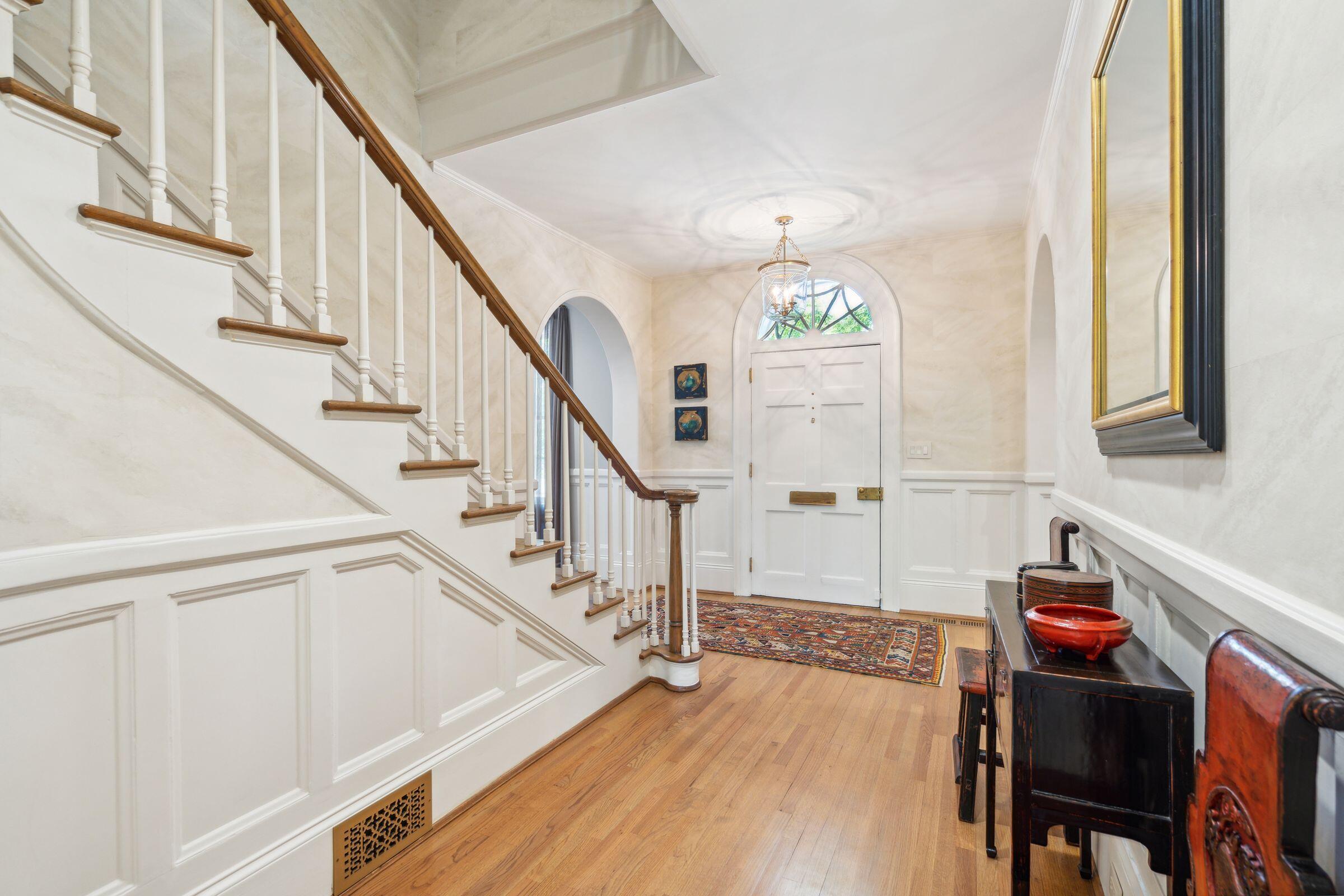 149 S Battery Street