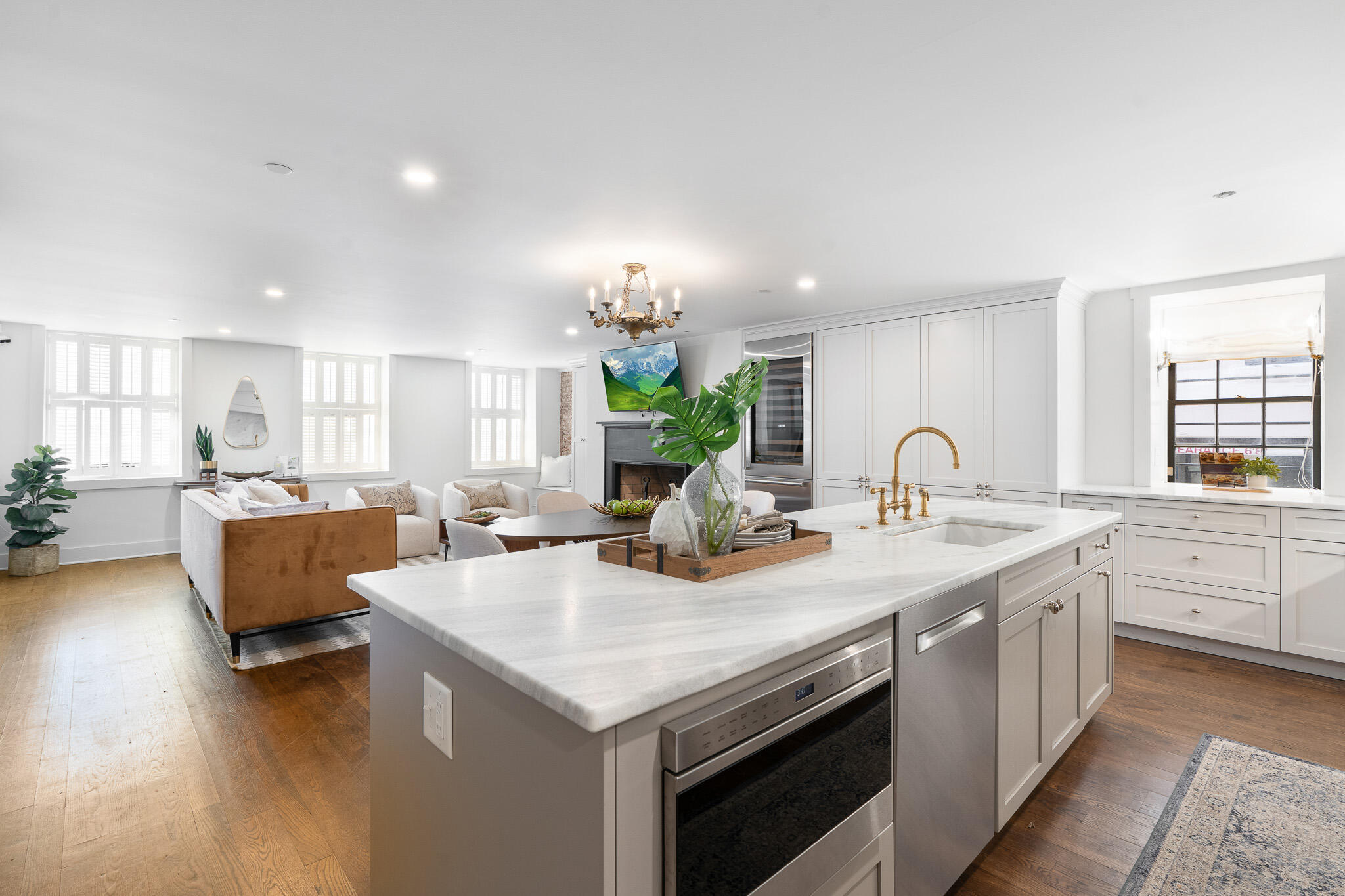 286 Meeting Street # J