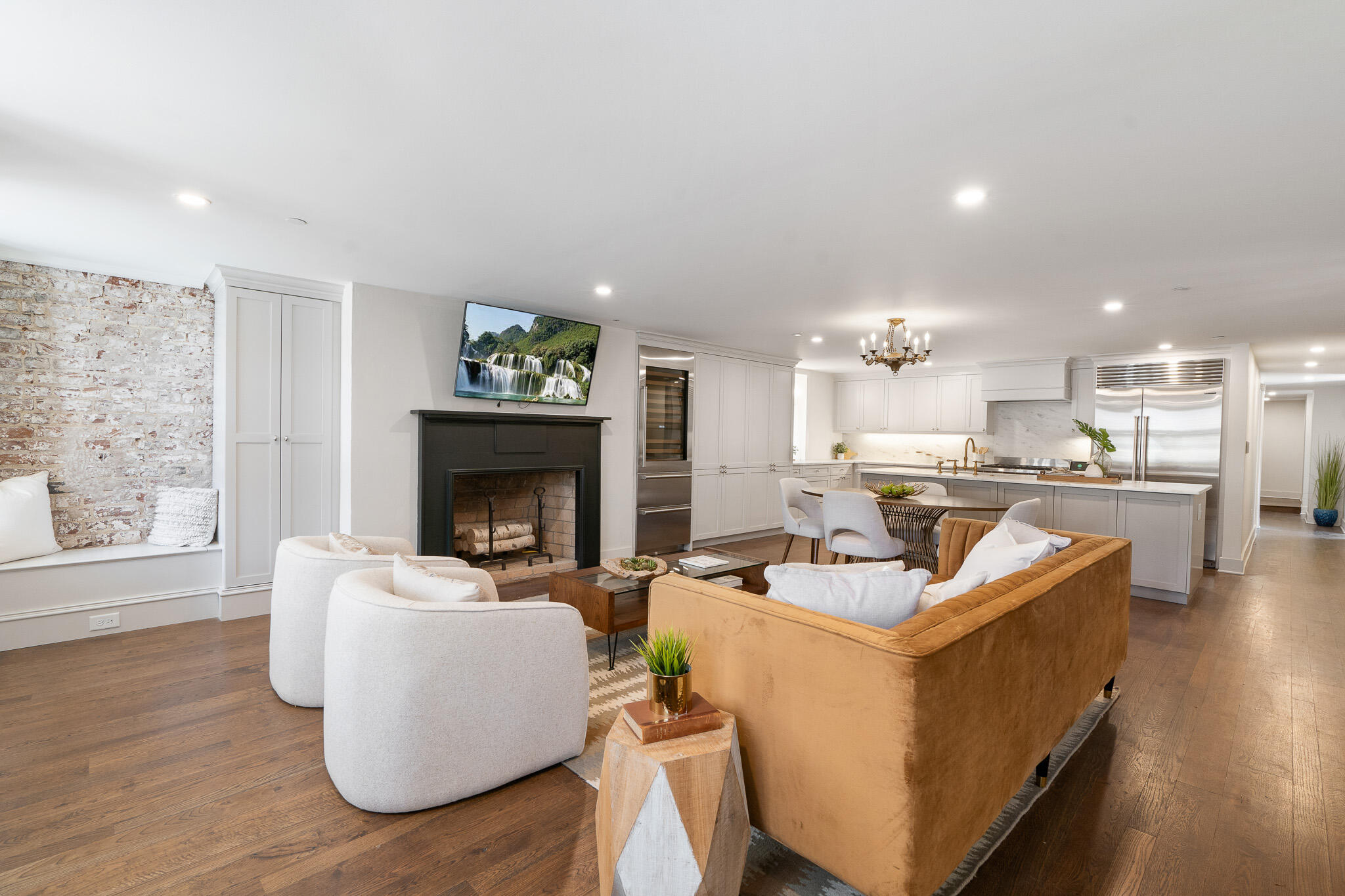 286 Meeting Street # J