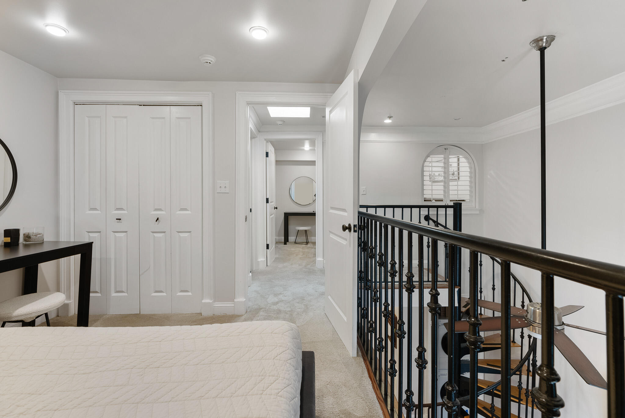 377 King Street # 203