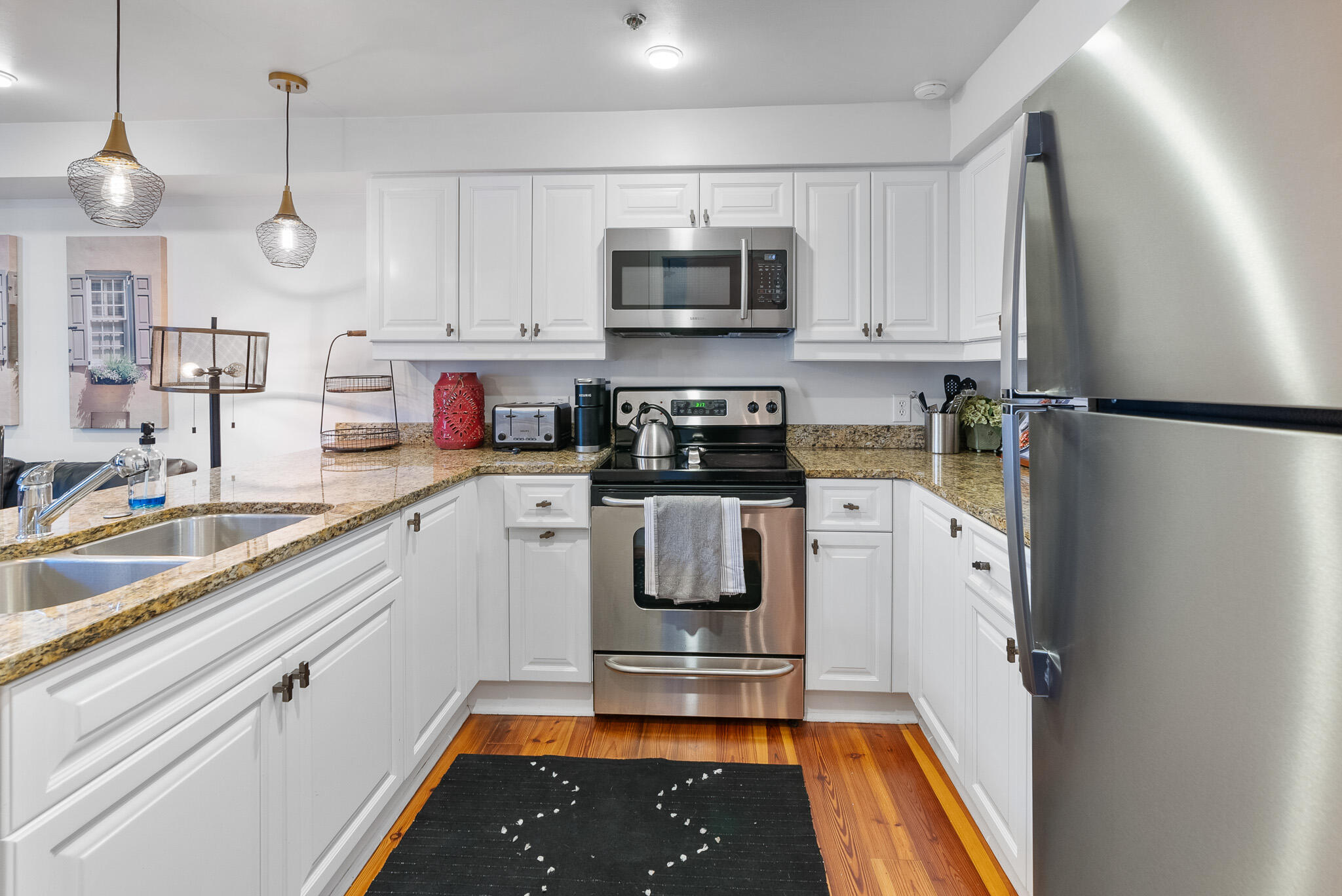 377 King Street # 203