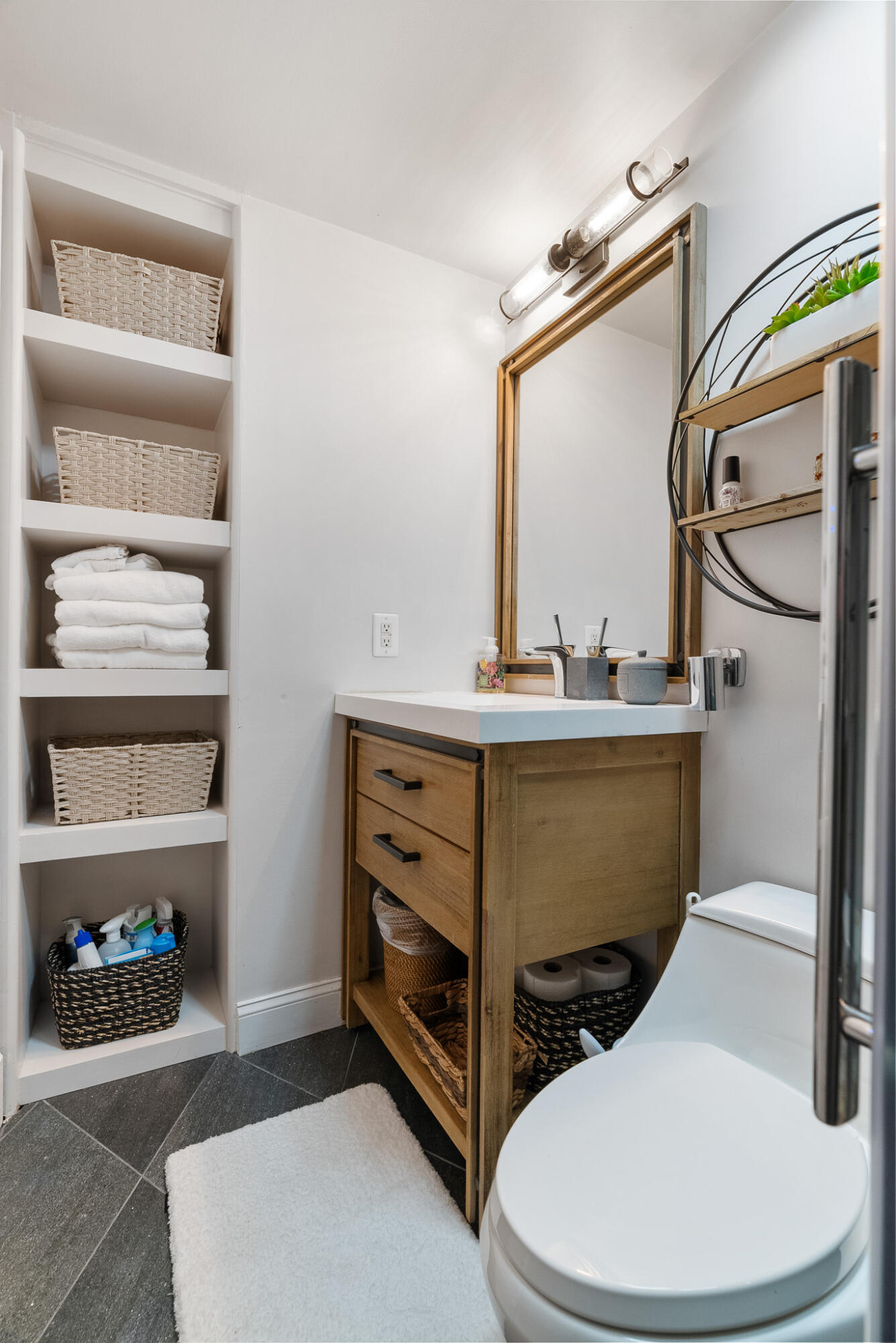 377 King Street # 203