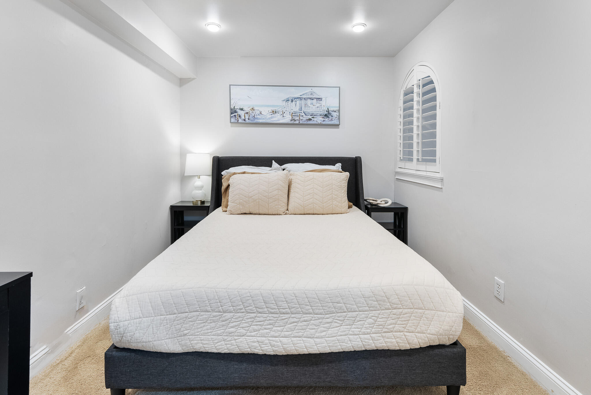 377 King Street # 203