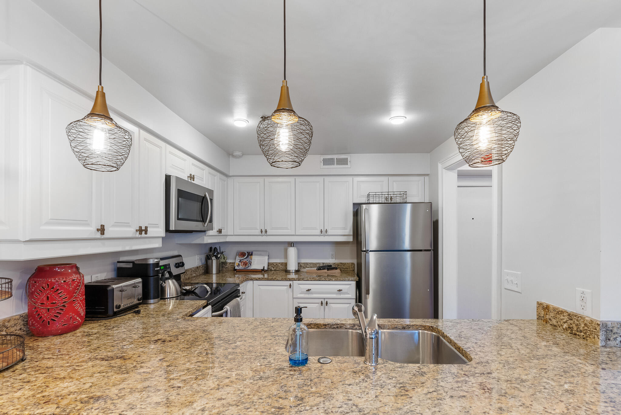 377 King Street # 203