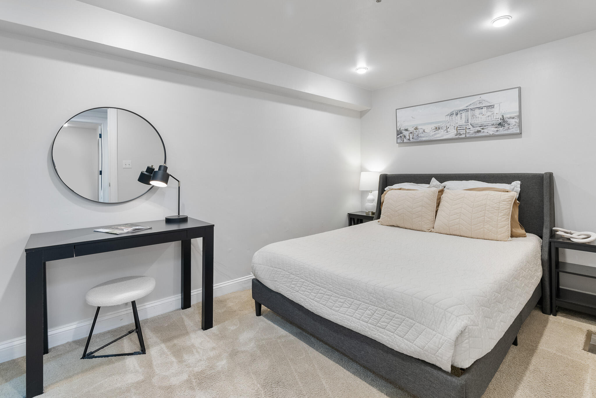 377 King Street # 203