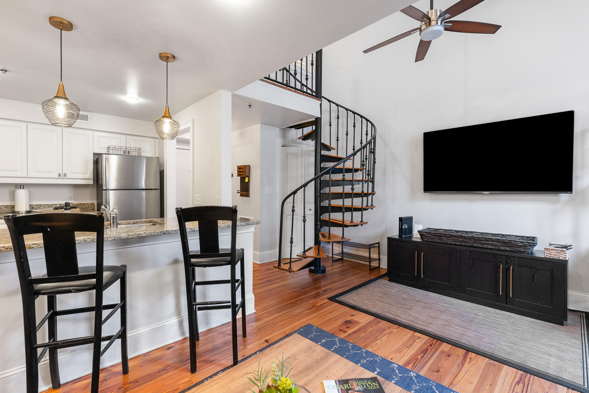 377 King Street # 203