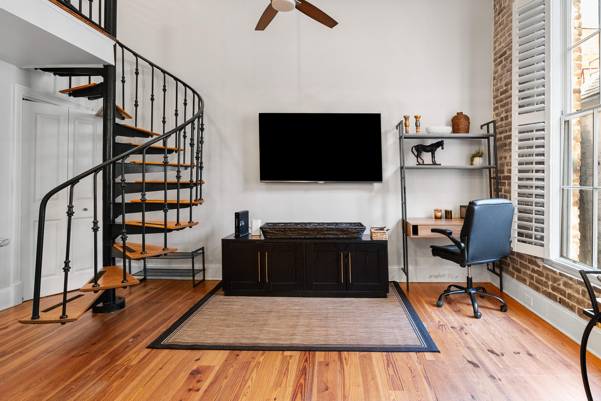 377 King Street # 203