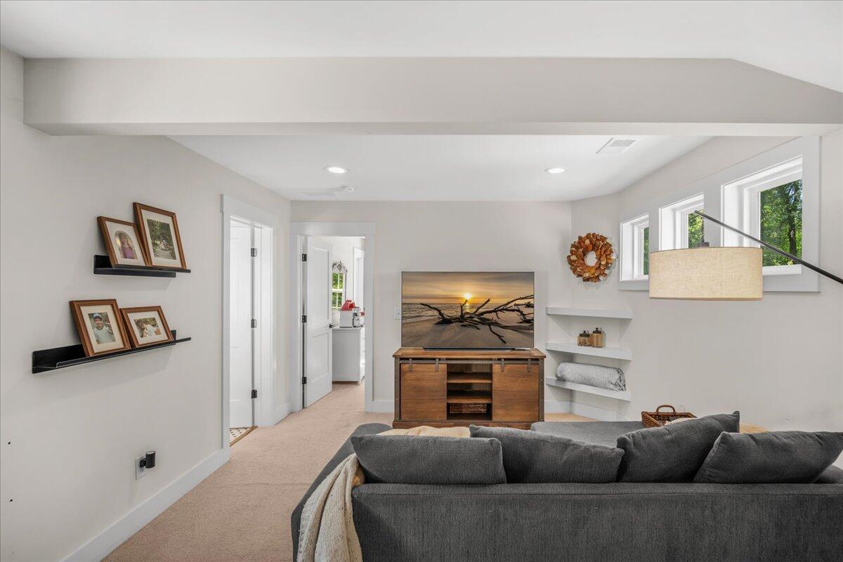 32 Middleton Oaks Road