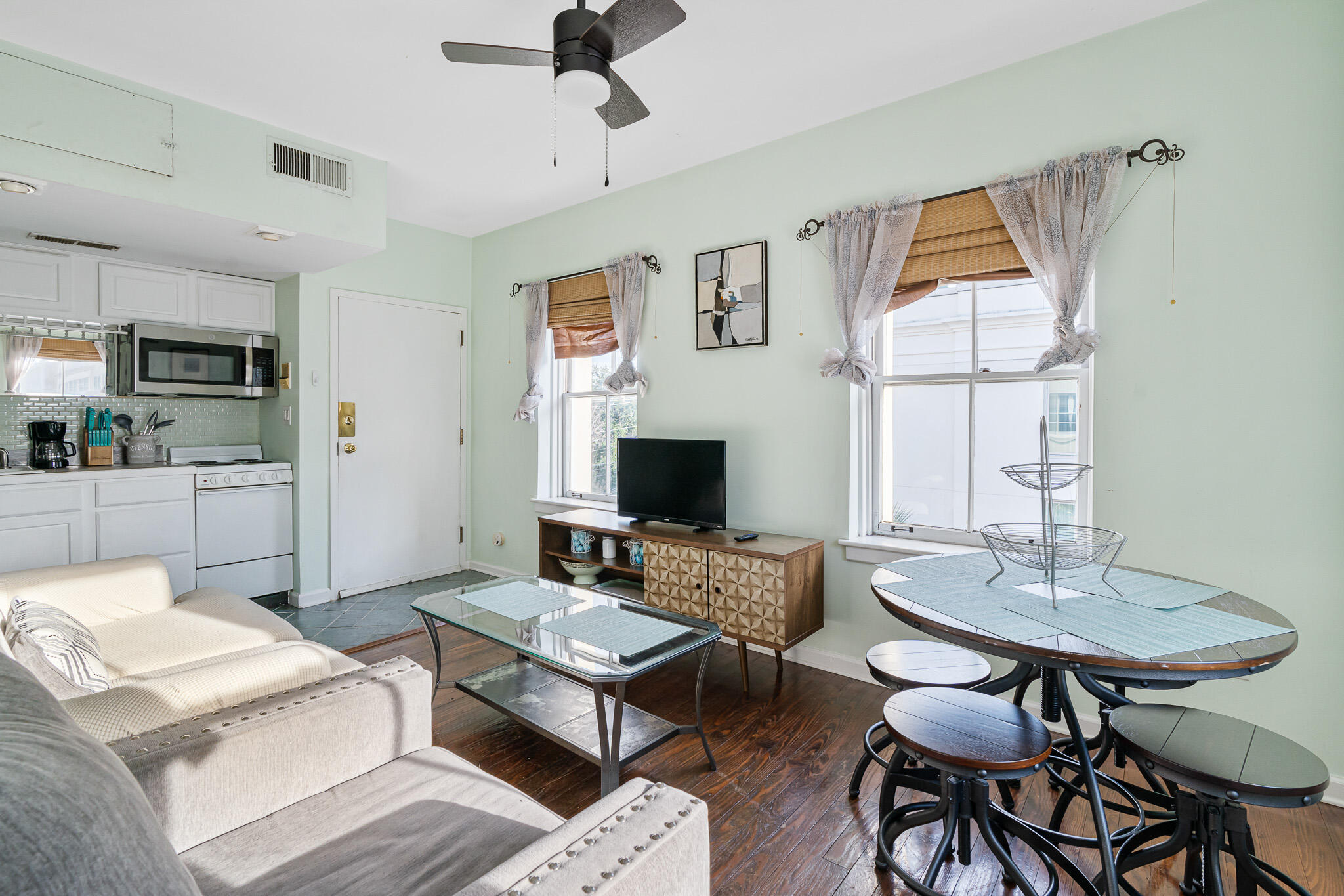 54 Wentworth Street Apt 9