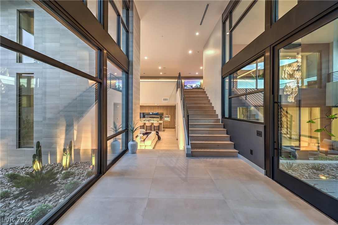 713 Dragon Peak Drive