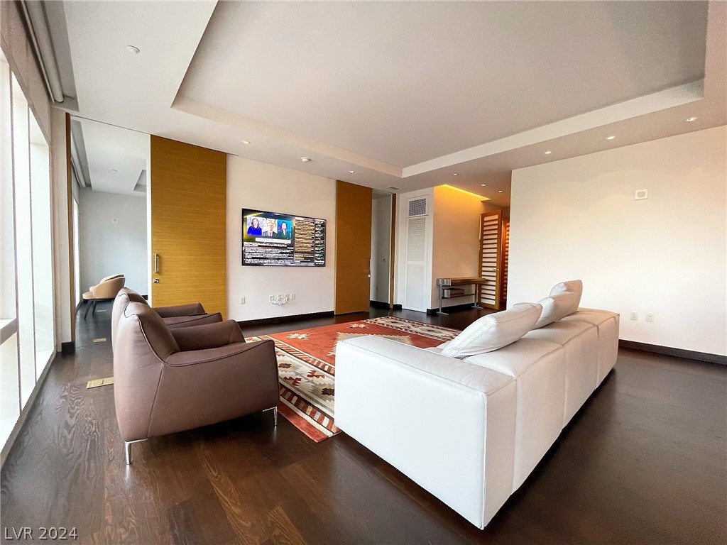3750 Las Vegas Boulevard 2404