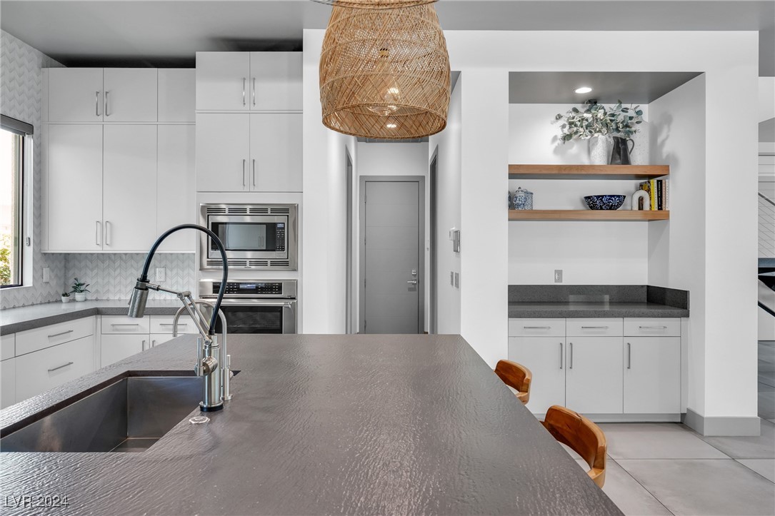 4181 Bronze Ridge Street