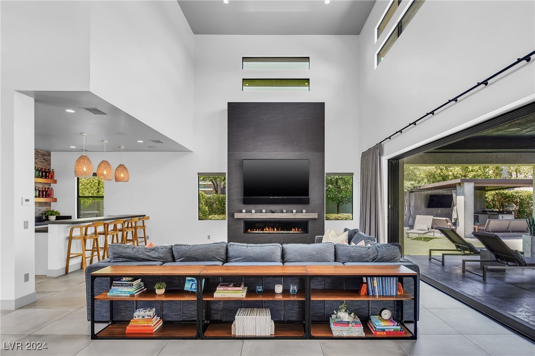 4181 Bronze Ridge Street