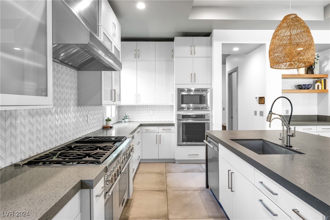 4181 Bronze Ridge Street