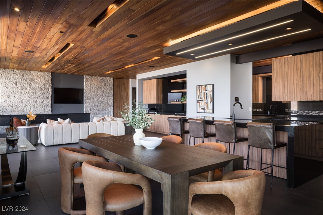 641 Dragon Peak Drive