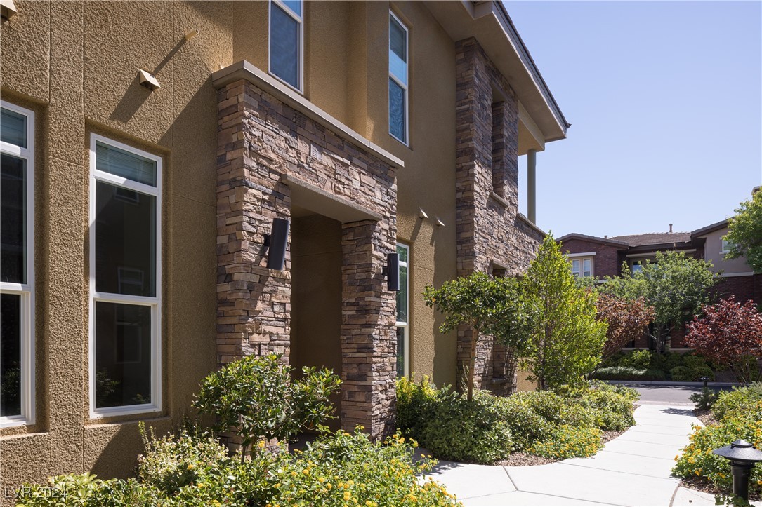 11280 Granite Ridge Drive 1058