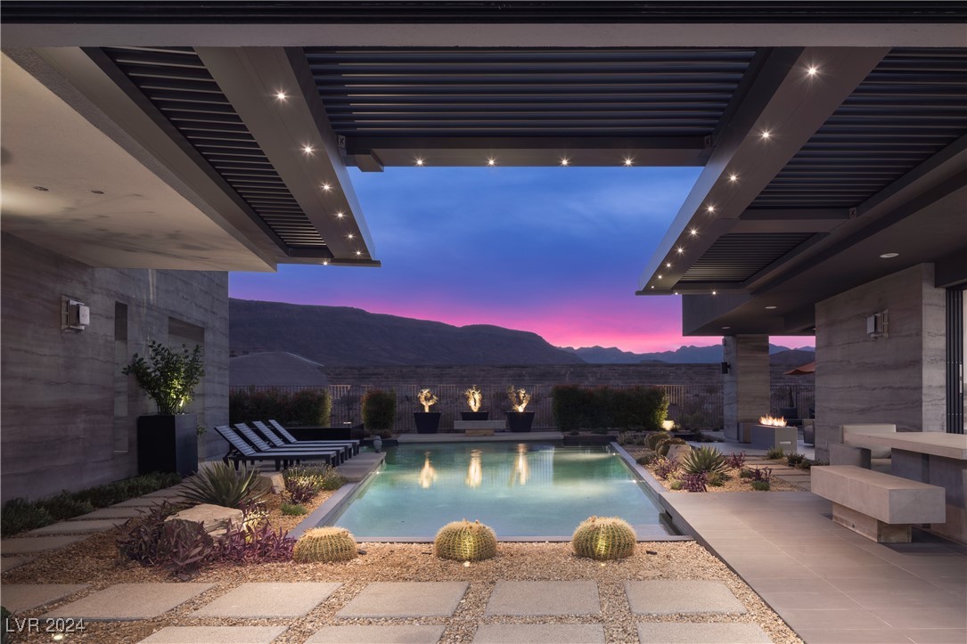 19 Morning Glow Lane