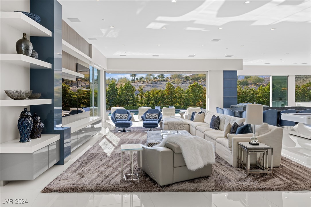 19 Flying Cloud Lane