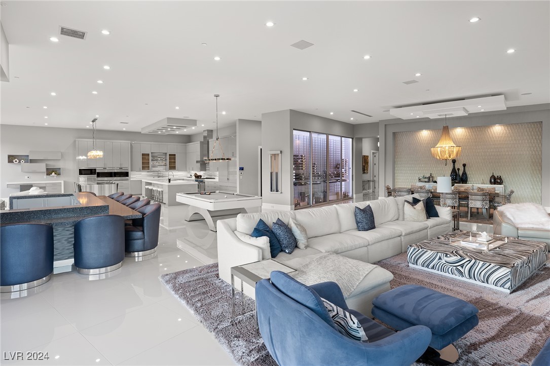 19 Flying Cloud Lane