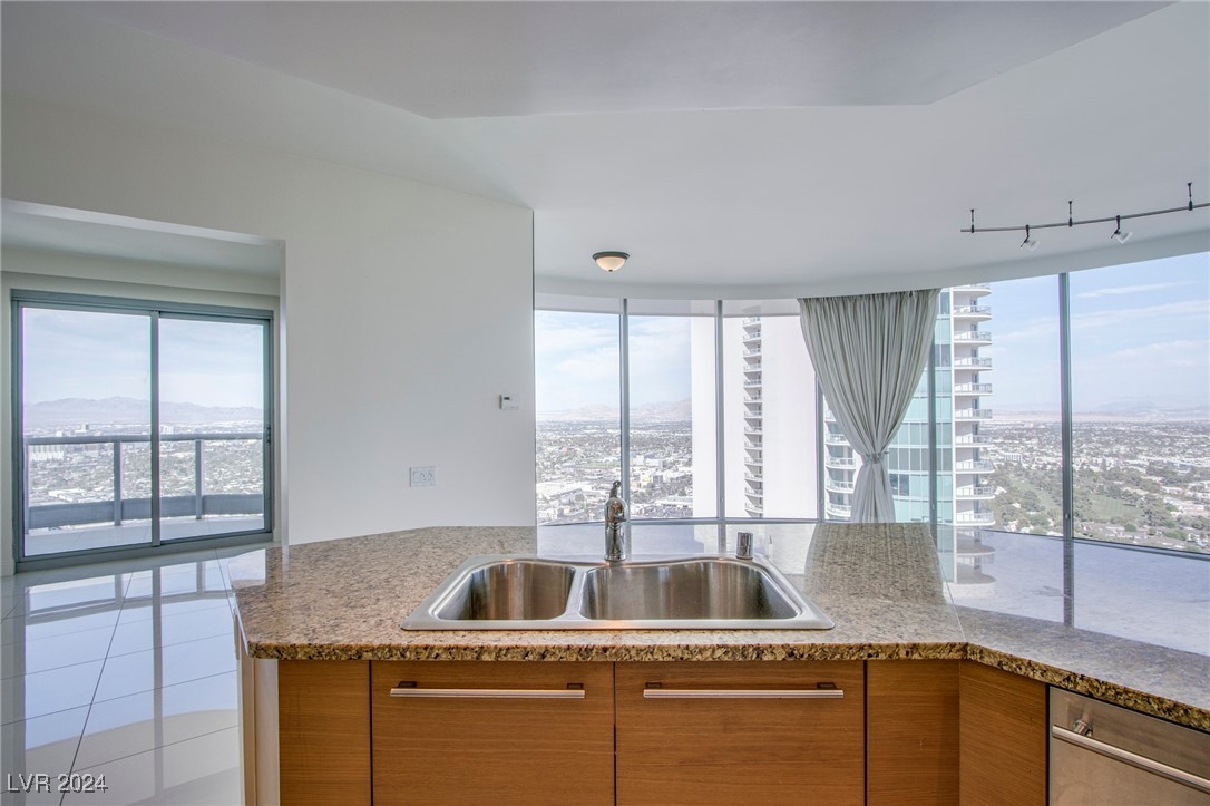 222 Karen Avenue 3907