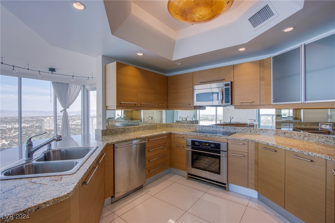 222 Karen Avenue 3907
