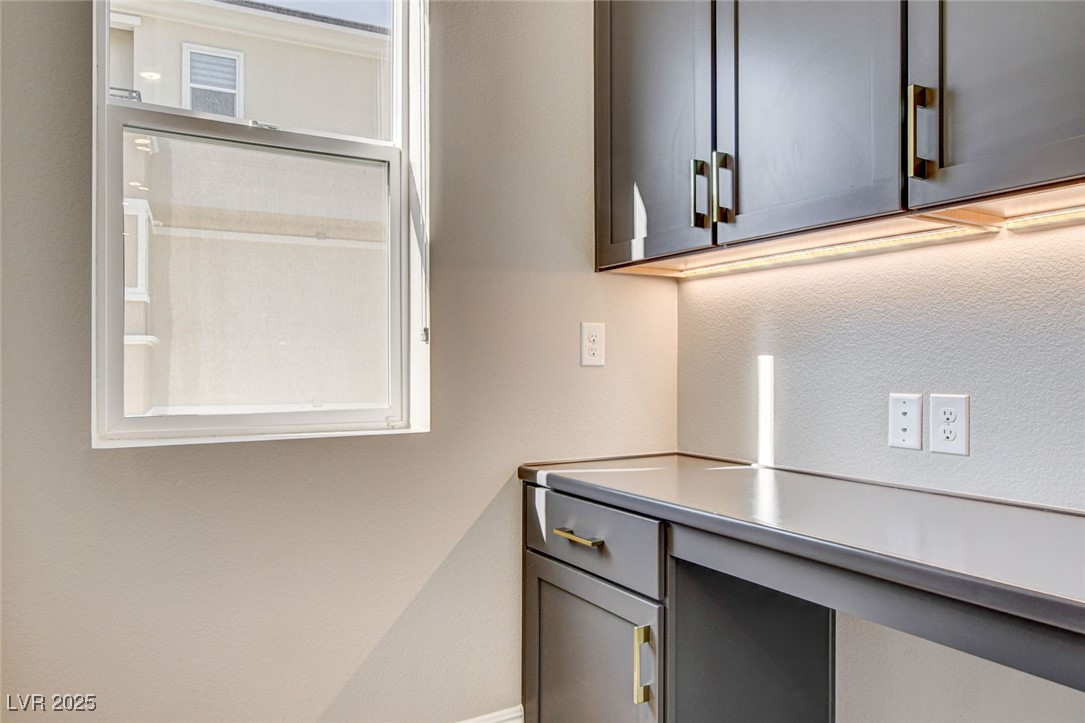 9133 Las Manaitas Avenue 302