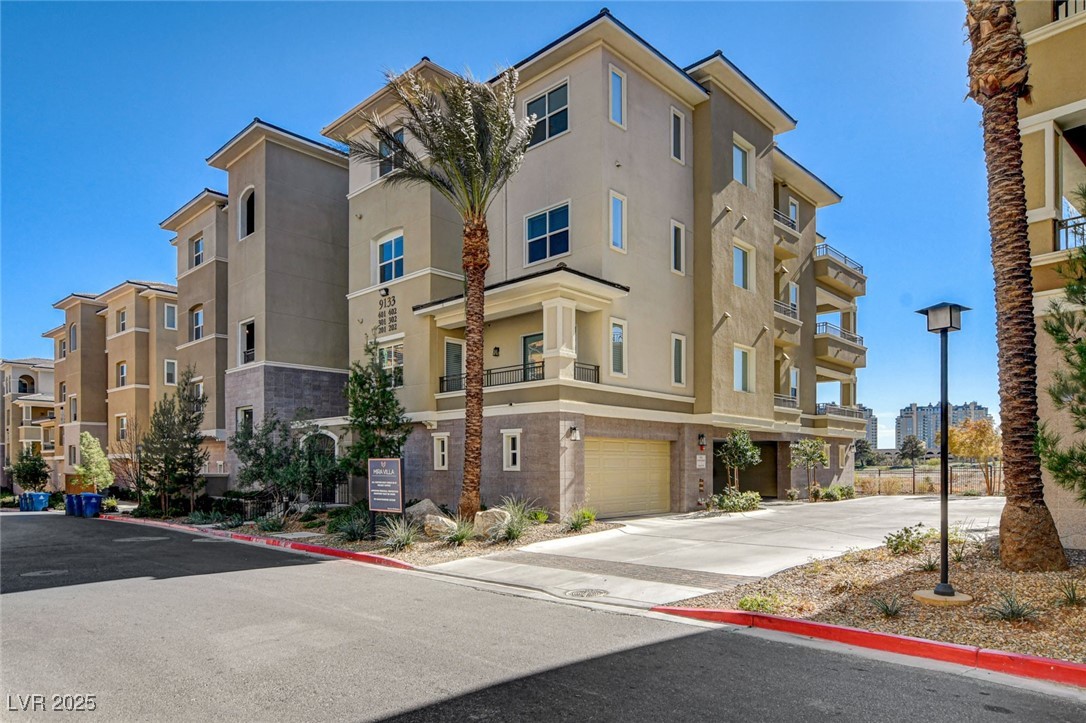 9133 Las Manaitas Avenue 302