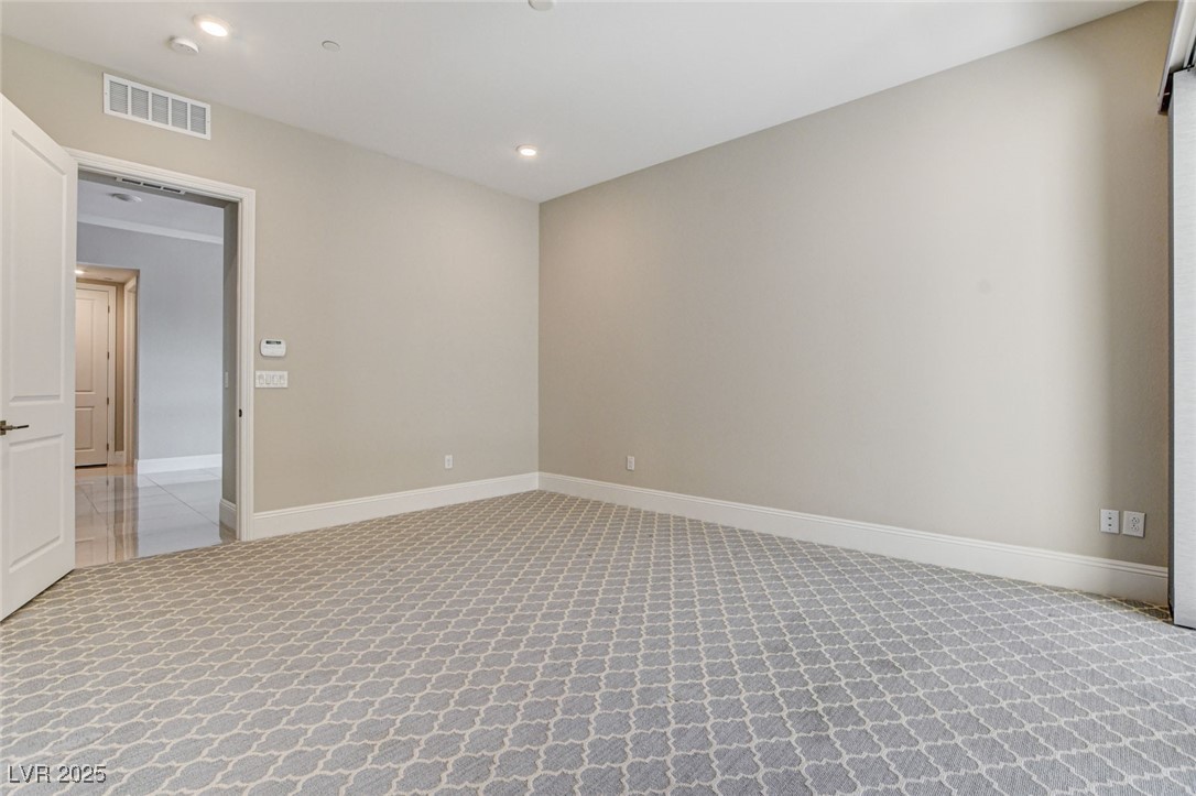 9133 Las Manaitas Avenue 302