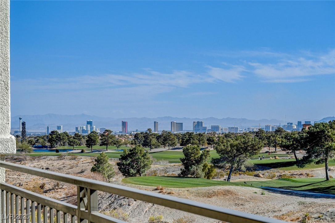 9133 Las Manaitas Avenue 302