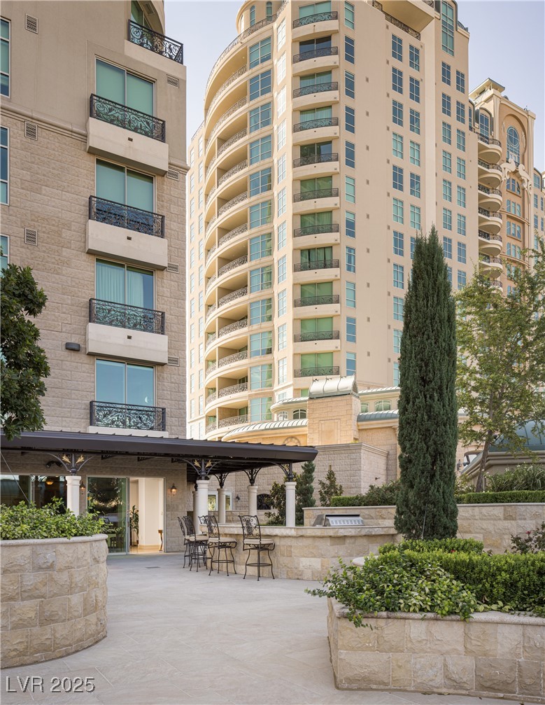 9101 Alta Drive 101