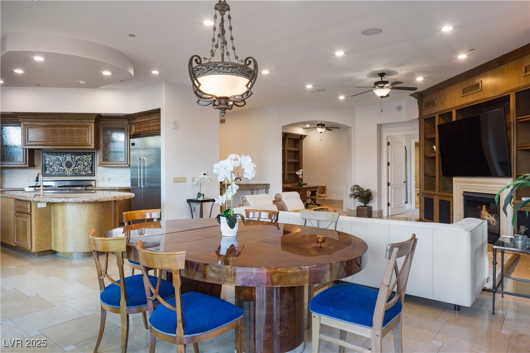 9101 Alta Drive 101
