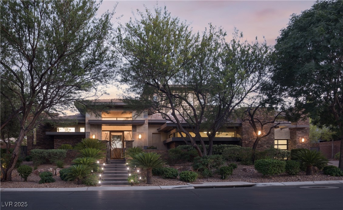 17 Soaring Bird Court