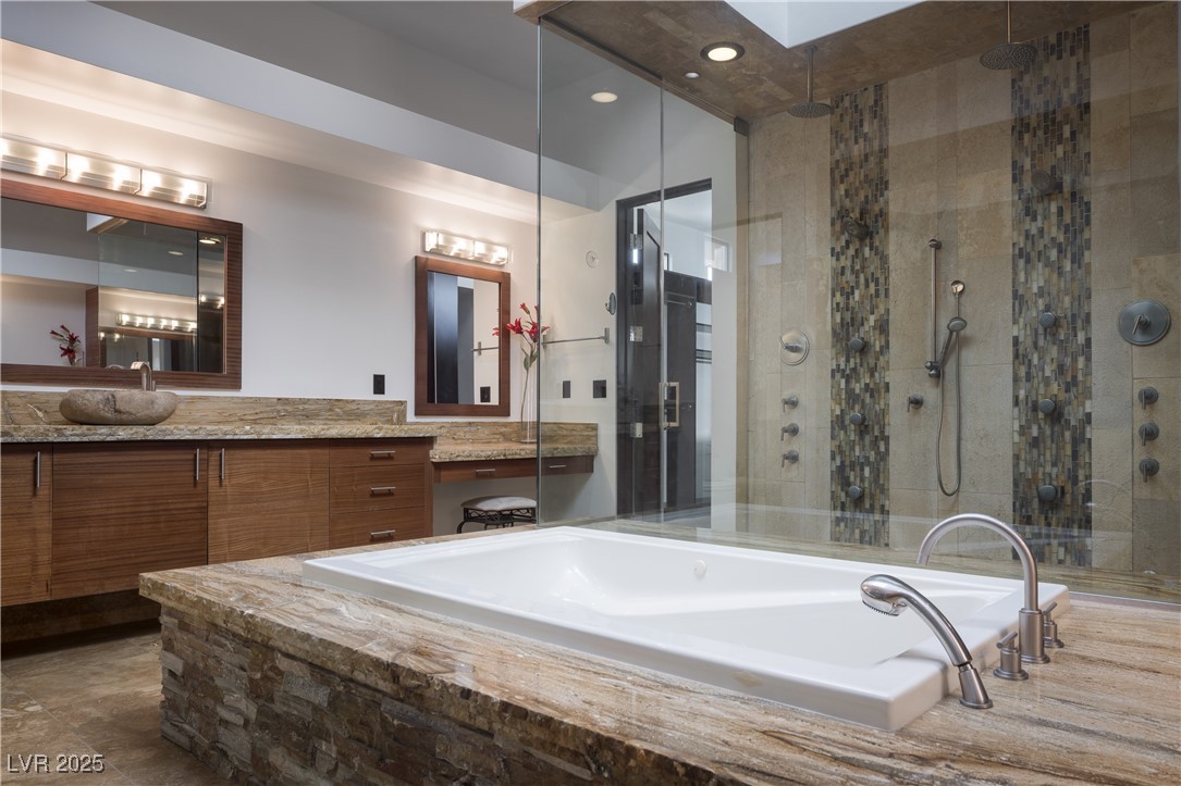 17 Soaring Bird Court